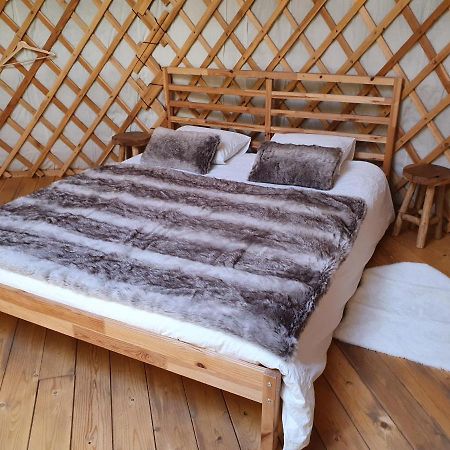 La Yourte Au Pays Des Rennes Erezee Экстерьер фото